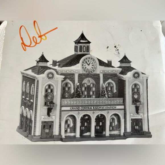 Department 56 “Grand Central Railway Station” - Picture 3 of 7